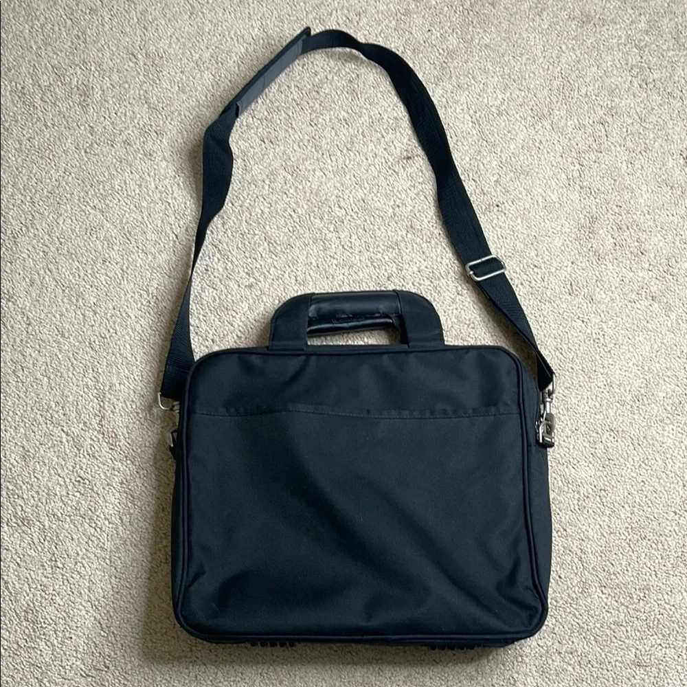 HP Black Laptop Bag with Adjustable Strap and Durable Fabric